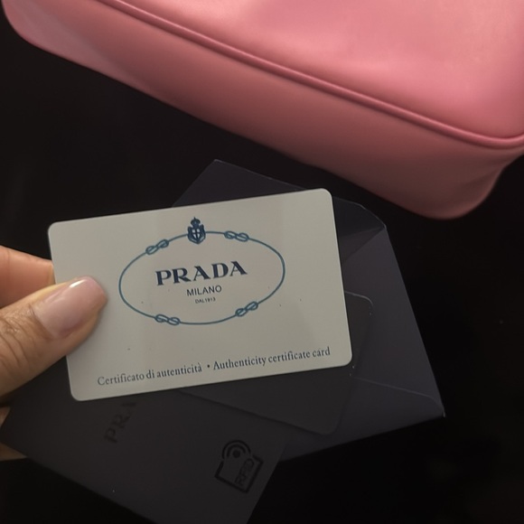 Pink Prada crossbody brand new with card and dust bag box included - Picture 2 of 4
